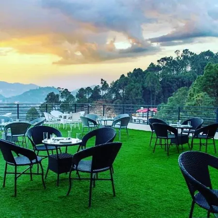 The Hill Crest Kasauli Apartment Exterior photo