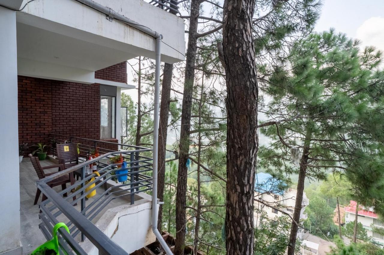 The Hill Crest Apartment *